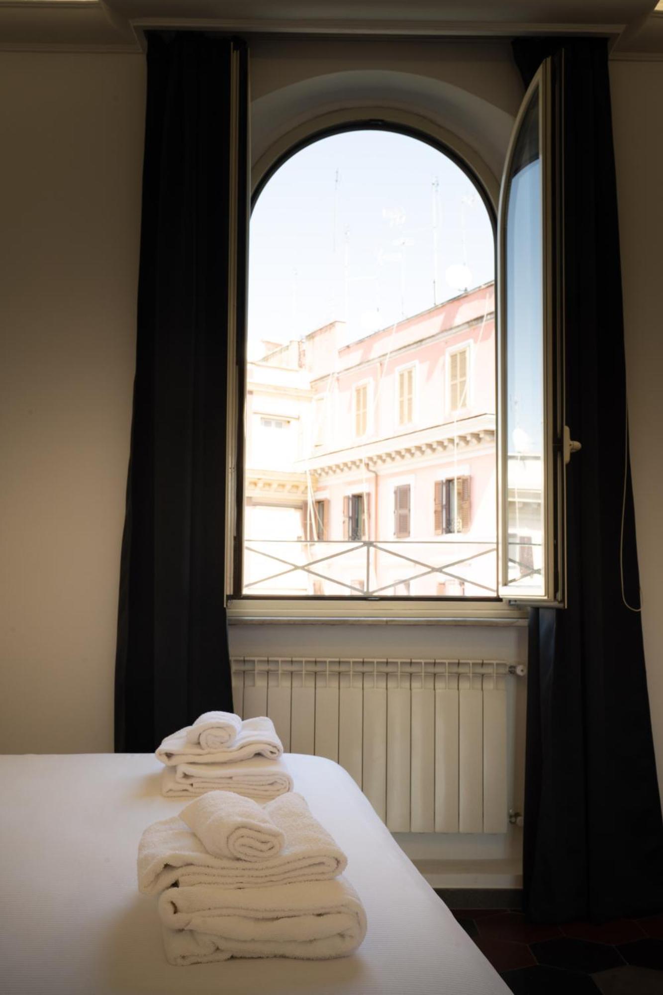 Inn Urbe Colosseo Rome Exterior photo